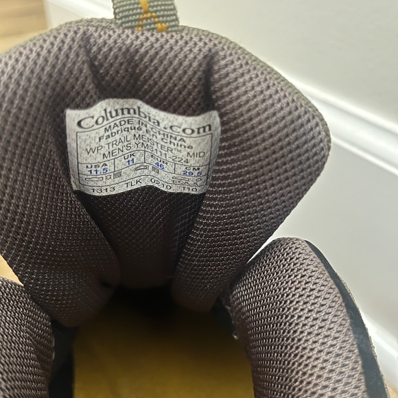 SOLD Columbia Trail Meister Mid Men’s Hiking Boots - Picture 5 of 9